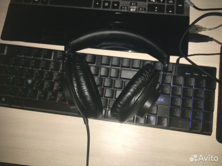 Студийные наушники akg k 52