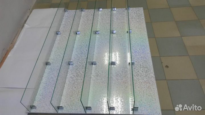 Полка витрина