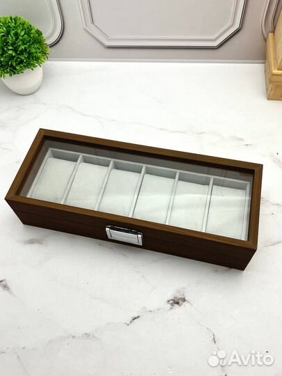 Шкатулка для хронения часов на шесть ячеек