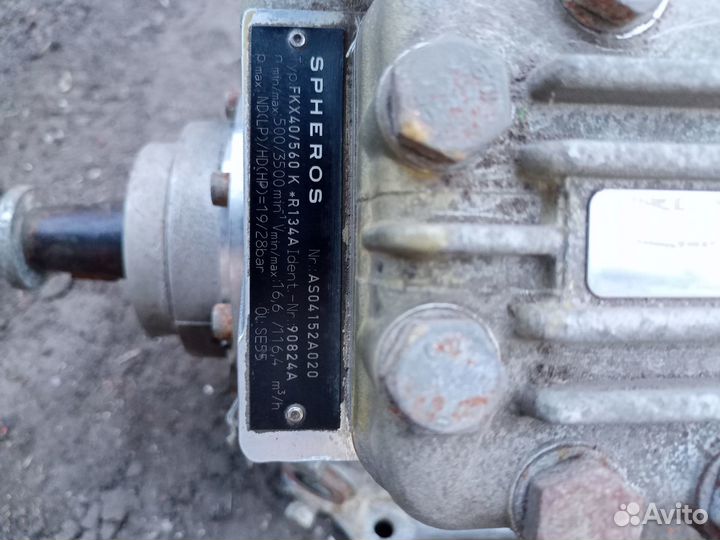 Компрессор кондиционера на автобус