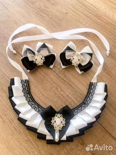 Воротничок и резинки для волос