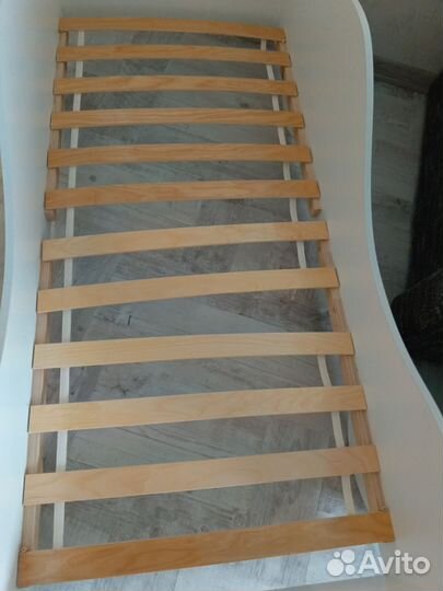 Кровать машина детская