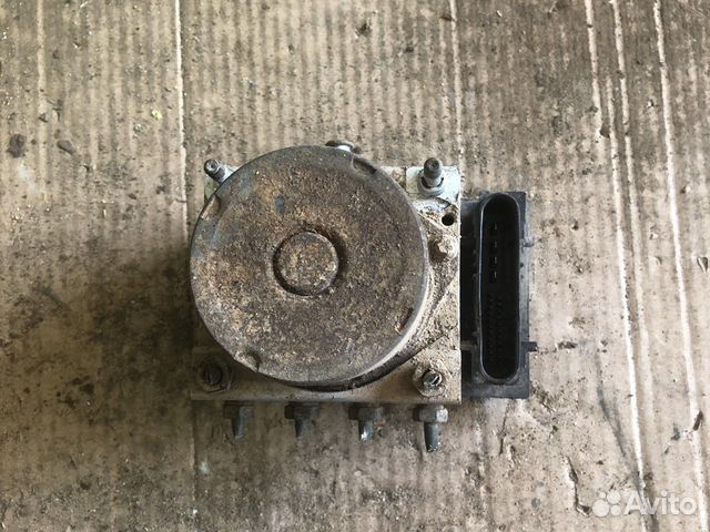 Nissan almera n16 блок абс