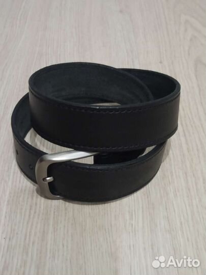 Мужской кожаный ремень