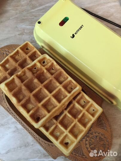 Электрическая вафельница бу