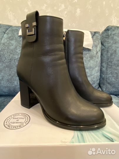 Ботинки женские 35 размер