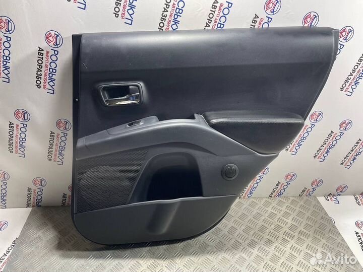 Обшивка двери Peugeot 4007 I (2007–2014)
