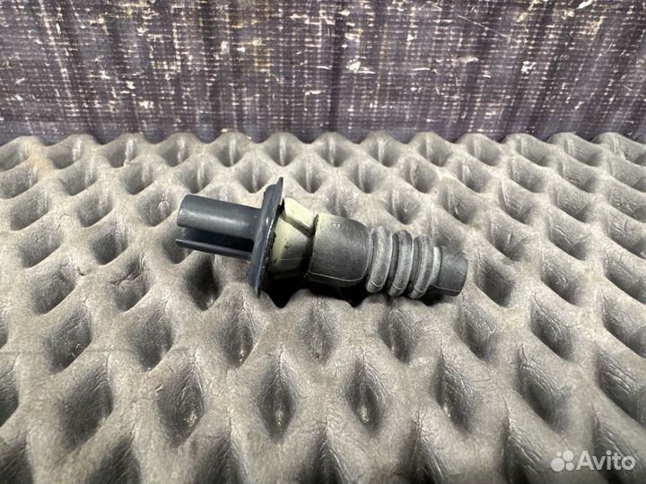 Направляющая замка лючка бензобака Bmw X5 E53 M54