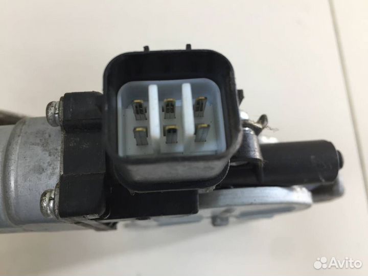 Стеклоподъемник электр. задний правый Mitsubishi L