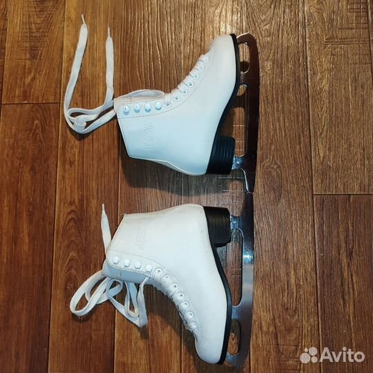 Коньки фигурные