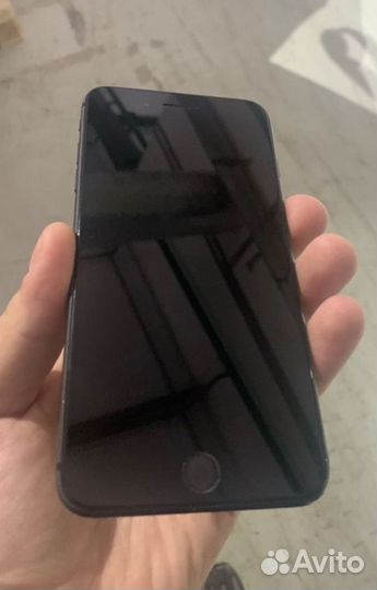 iPhone 8 Plus, 64 ГБ