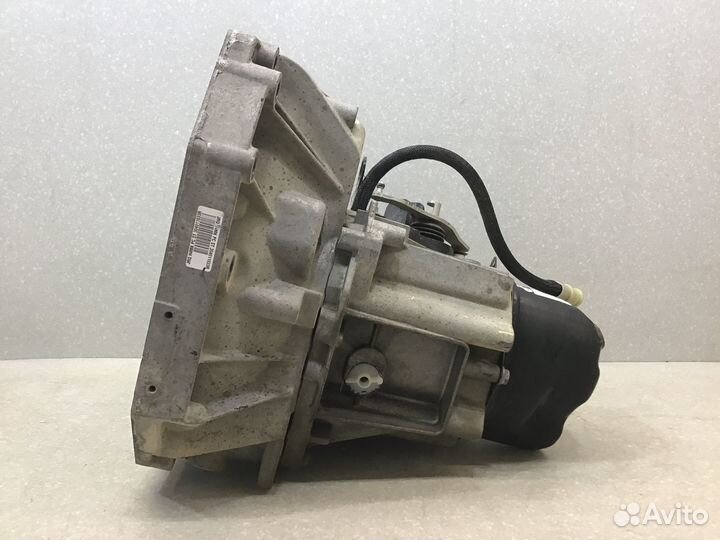 МКПП (механическая коробка переключения передач) R