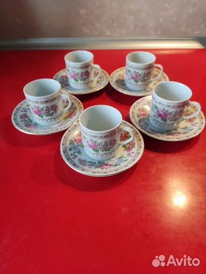 Фарфоровые чайные, кофейные чашки