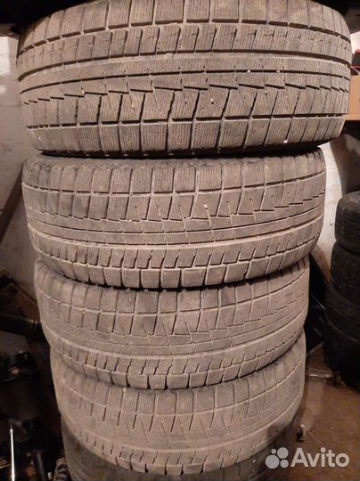 Bridgestone Blizzak Revo GZ 225/55 R17