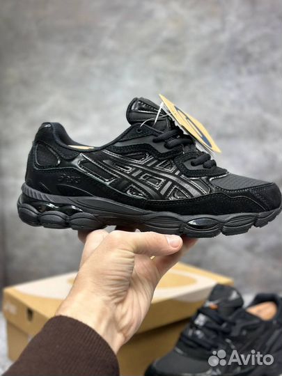 Кроссовки Asics gore tex