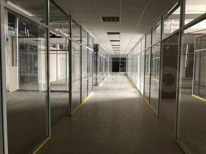 Сдам торговое помещение, 2130 м²