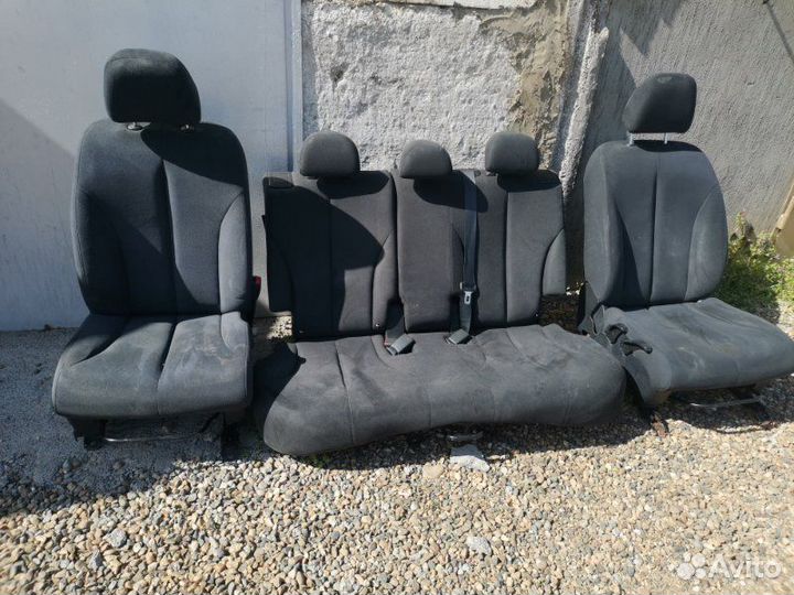 Сиденья комплект Nissan Tiida хэтчбек HR16 2007