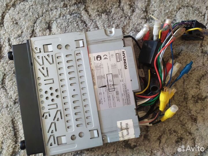 Мультимедийный центр Hyundai H-cmmd4042