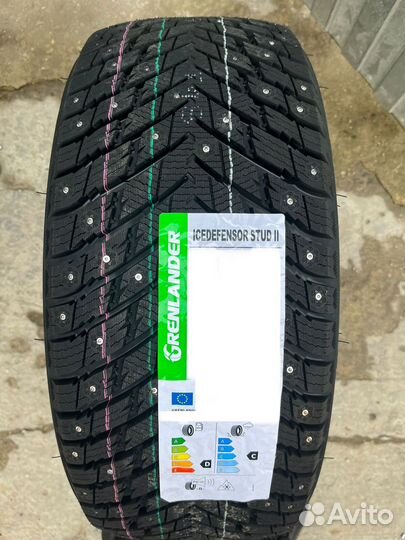 Grenlander Icedefensor Stud II 255/35 R18 94T