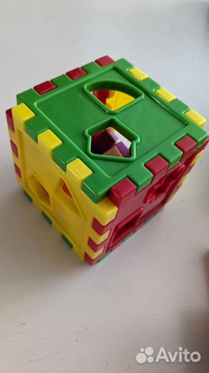 Развивающие игрушки.сортер