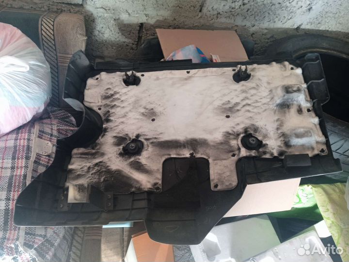 Накладка мотора 3uz-fe