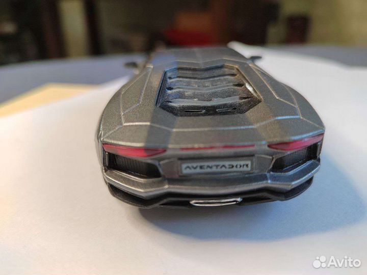 Lamborghini aventador модель 1/38, kinsmart