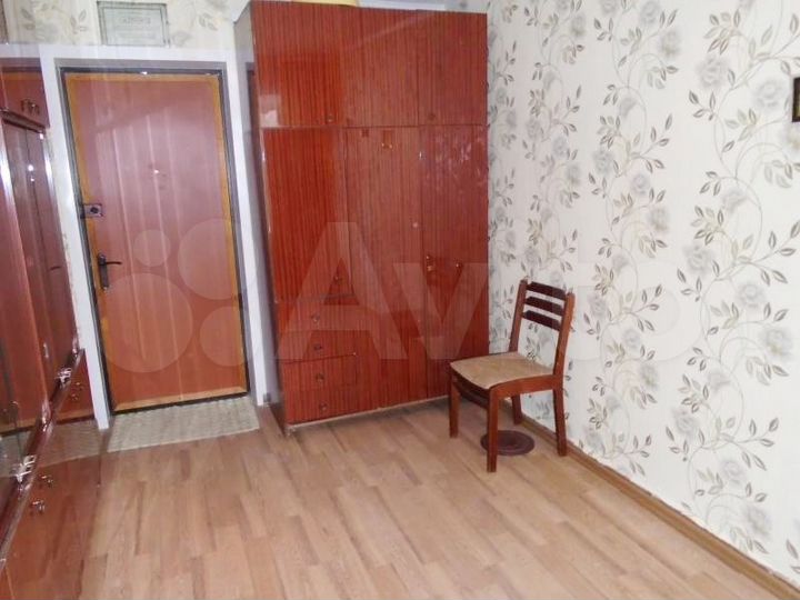 Комната 14 м² в 6-к., 2/5 эт.