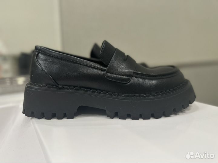 Лоферы женские 37 размер