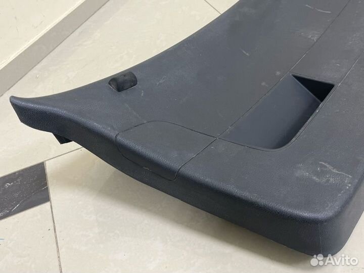 Обшивка двери багажника Volkswagen Golf 1K5 BSE