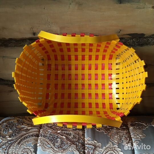 Новая корзина плетеная из лент стрэппинг