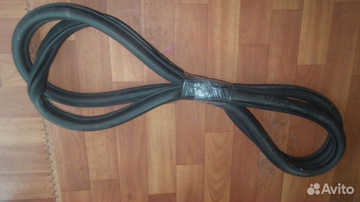 Уплотнитель двери.задний левый Skoda Rapid