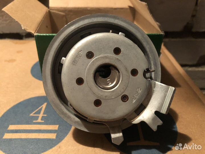 Ролик натяжной