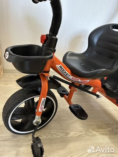 Велосипед детский с родительской ручкой