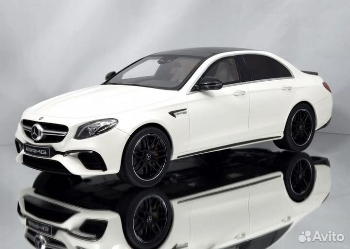 Модель mercedes e63 amg w213 1:18