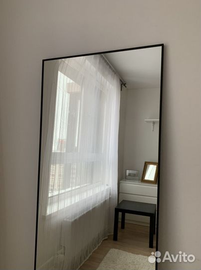 Зеркало в алюминиевой раме