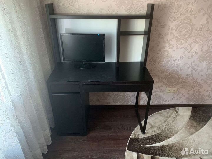 Письменный стол IKEA микке