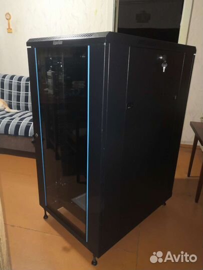 Серверный шкаф hyperline бу