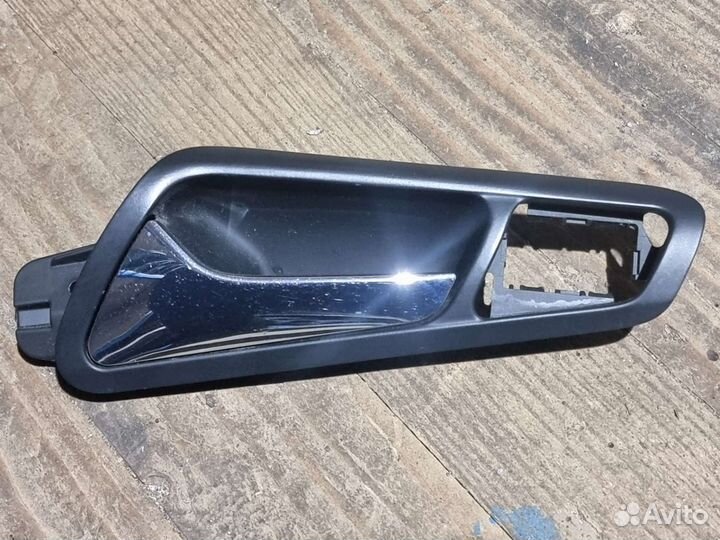 Ручка двери внутренняя передняя левая Пассат Б-6