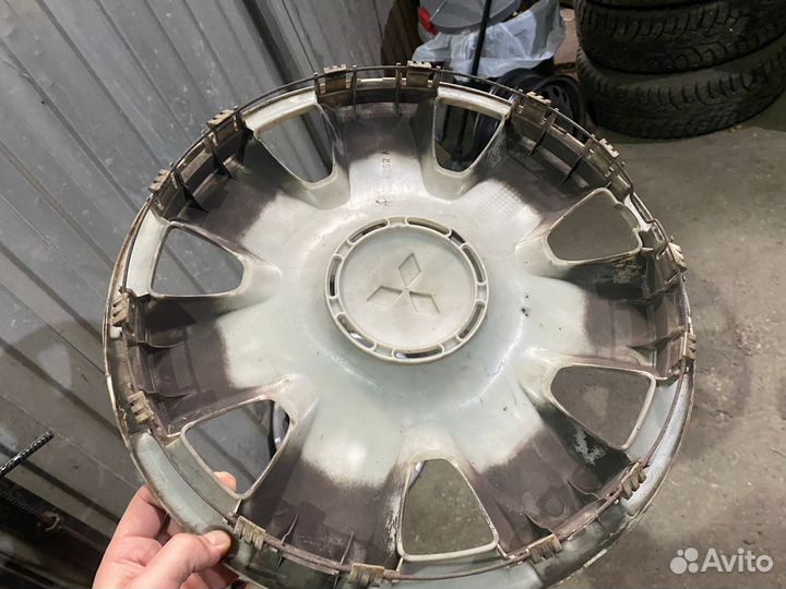 Колпаки Mitsubishi R16