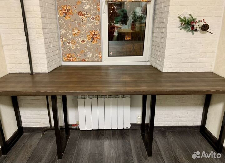 Подоконник-столешница из массива дерева