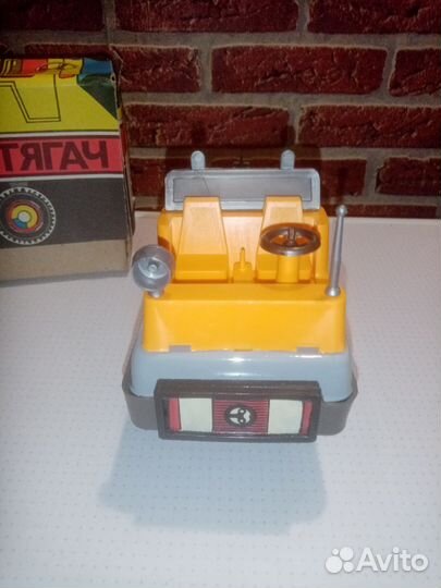 Игрушка СССР Тягач