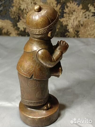 Бронзовая статуэтка