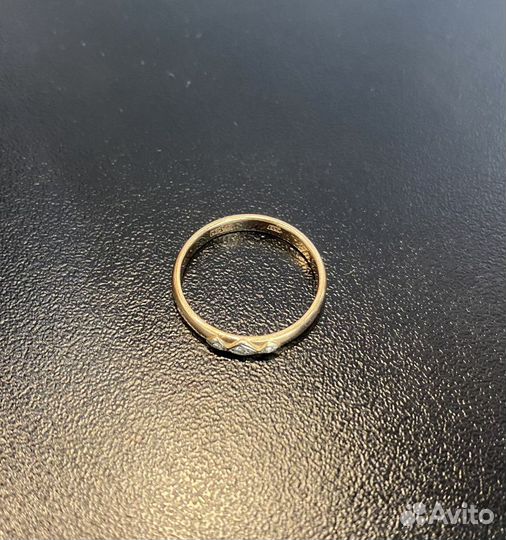 Золотое кольцо с бриллиантами