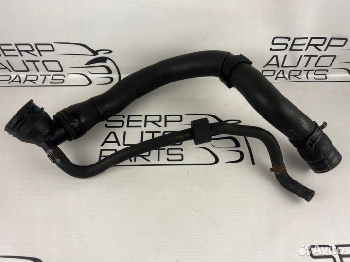 Патрубок системы охлождения Volkswagen Passat B6