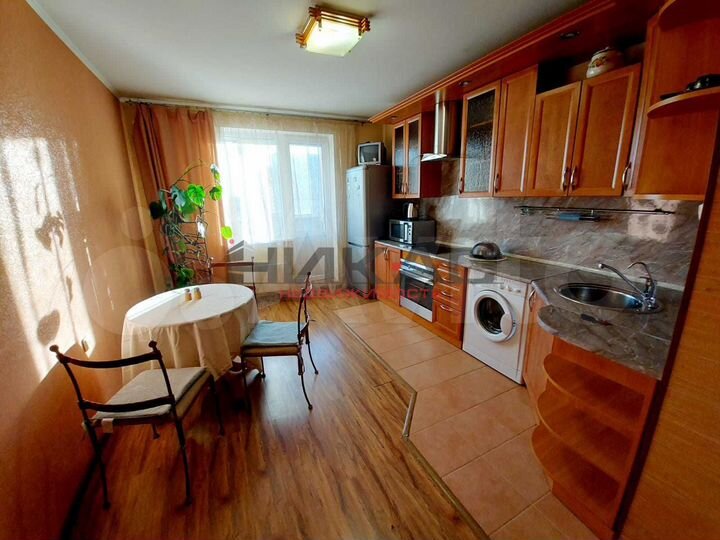 3-к. квартира, 90 м², 10/10 эт.