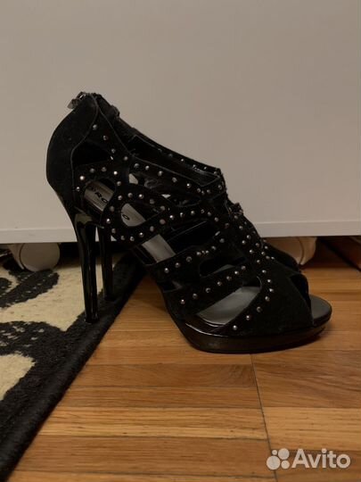 Босоножки 40