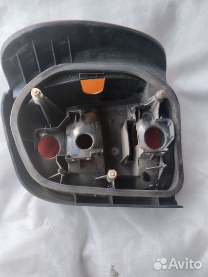 Фонарь задний левый volkswagen polo 3