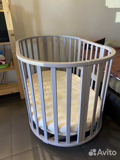 Детская кроватка трансформер с маятником