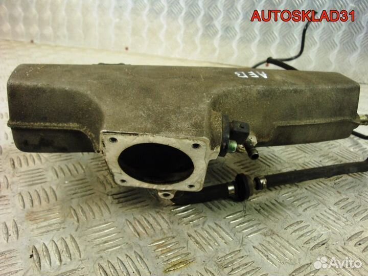 Коллектор впускной Audi A4 B5 1.8 AEB 058133223D