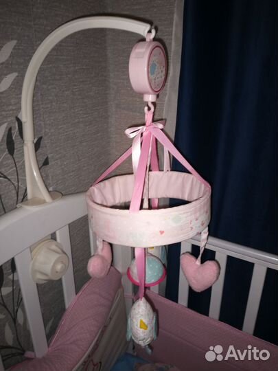 Музыкальный мобиль на кроватку